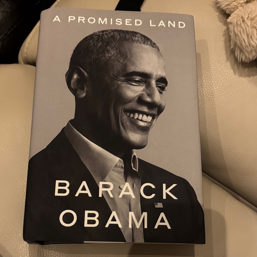 A Promised Land by Barack Obama - Black and White Hardcover